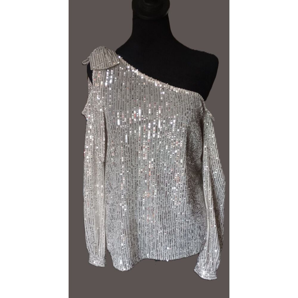 CeCe Women's S One Shoulder Silver Sequin Top With Bow Accent